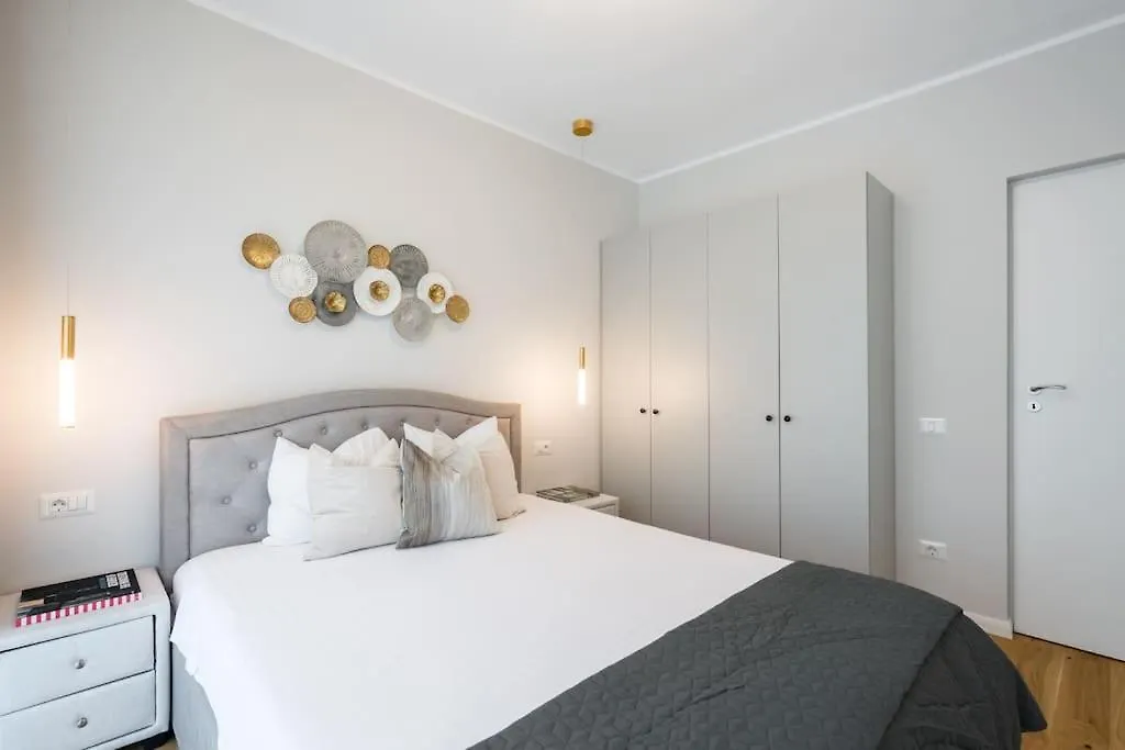 Sunny 2Br Flat - Top Location - 3 Balconies Boekarest